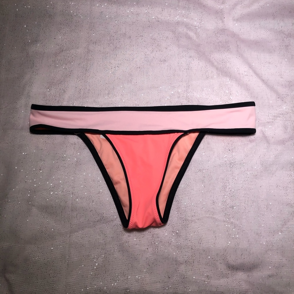 💗Victoria’s Secret Bikini Top🧡